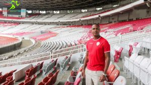 Ajak Pemain Timnas Indonesia Diskusi Taktik, Patrick Kluivert: Saya Tetap Bos