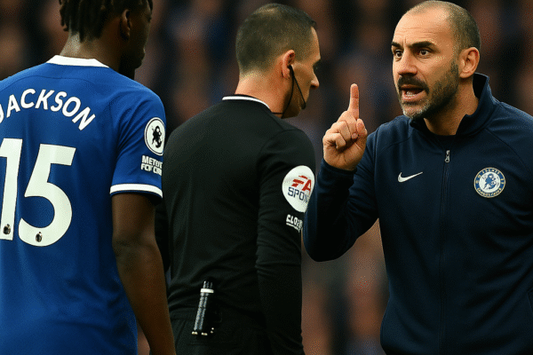Enzo Maresca Kritik Keputusan Kartu Merah Nicolas Jackson: Wasit Dipengaruhi Suara Penonton