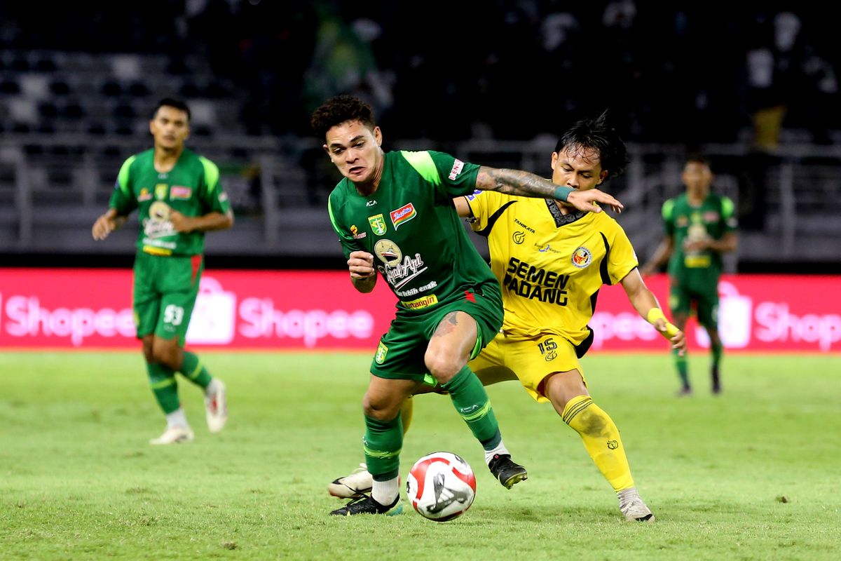 Dewa United vs Persebaya: Tim Bajul Ijo Persiapkan Strategi Matang